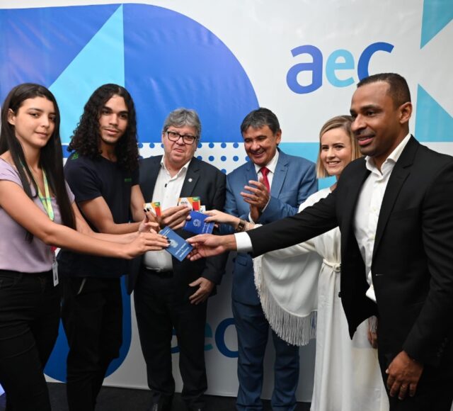 AeC assina o Pacto de Inclusão Socioeconômica e bate recorde com 163 contratados do CadÚnico